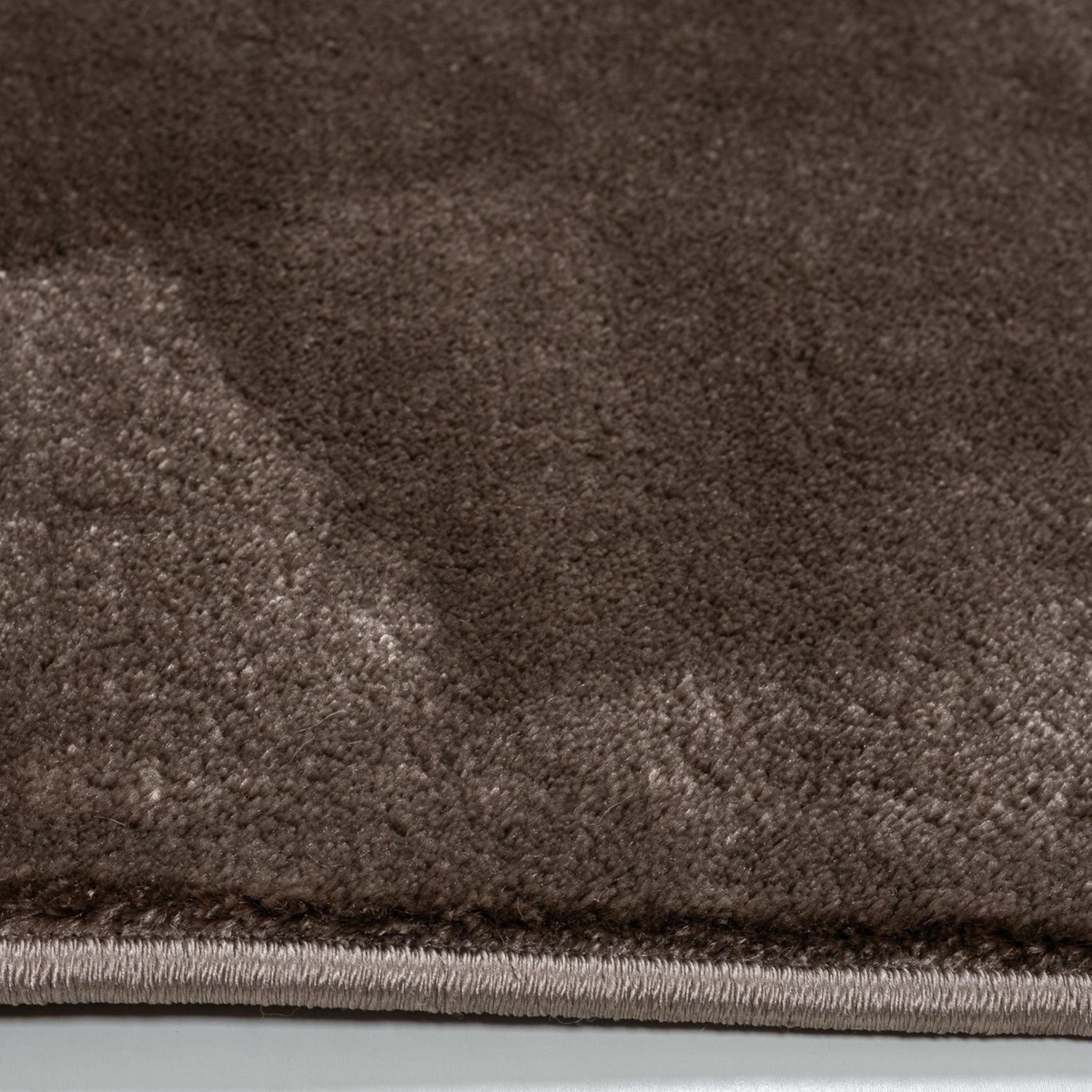 Velvet Warm Brown Vloerkleed